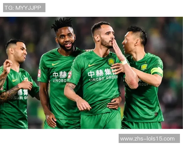 南京攀岩队在极限运动会中以72分稳居积分榜首位